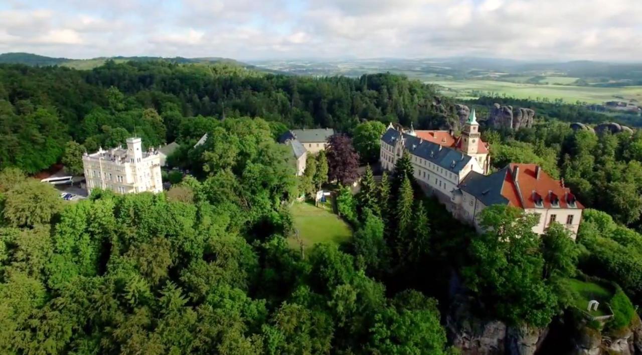 Hotel Stekl - Груба-Скала Екстер'єр фото